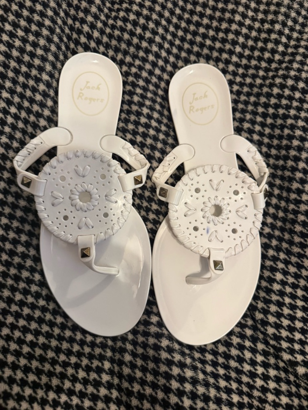 Vintage Jack Rogers White Jelly Medallion Thong Sandals